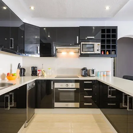 Del Conde By فيلة *