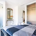 Del Conde By * אדחה