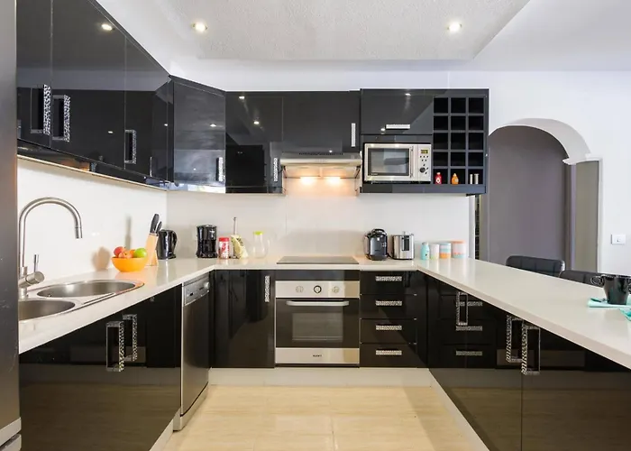 Del Conde By Villa *